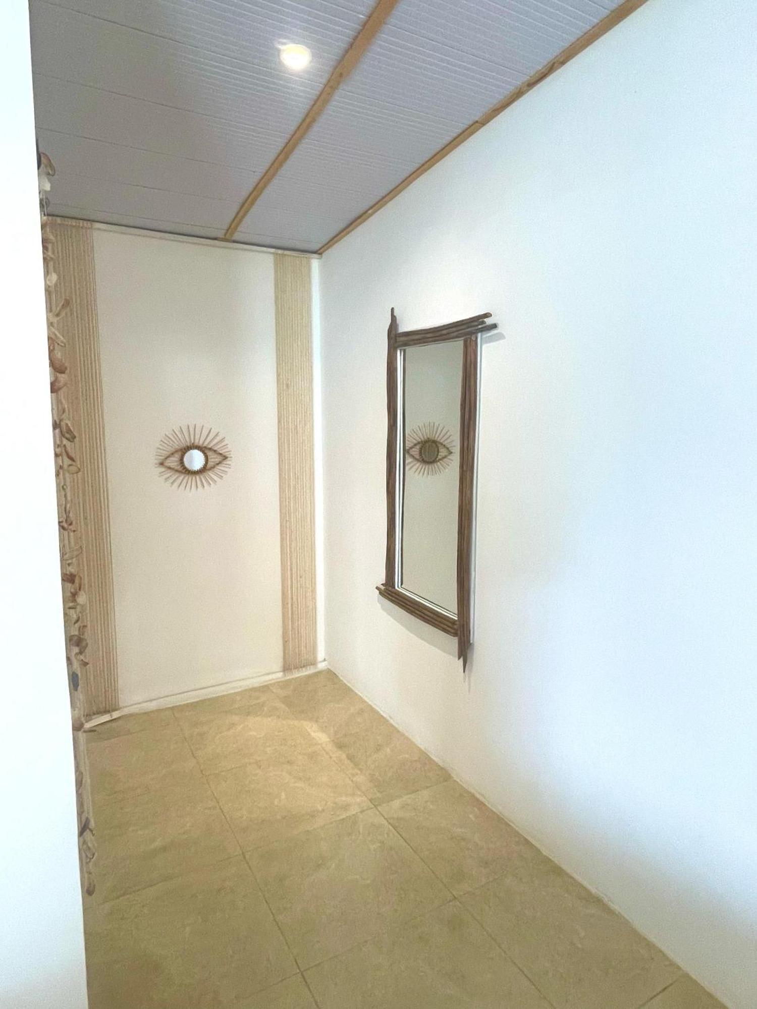 Aiwa Hotel Mayapo Luaran gambar